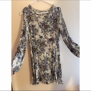 Cut Out Long Sleeve Dress