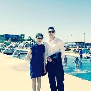 Meet your Posher, Ze