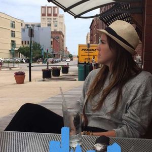 Meet your Posher, Abby