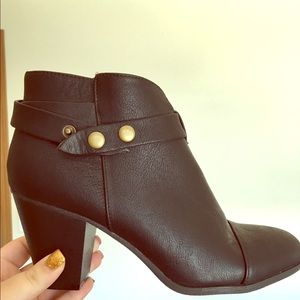 American Eagle black heels