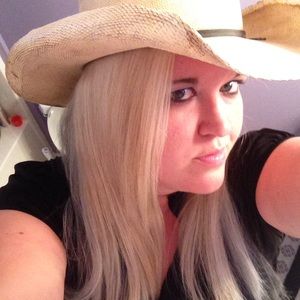 Meet your Posher, Christa