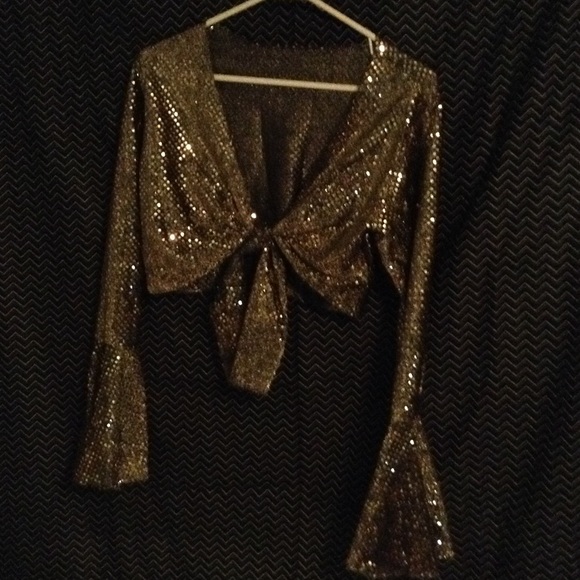 GREAT FOR HALLOWEEN-Shrug Type Top