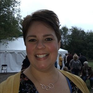 Meet your Posher, Lisa