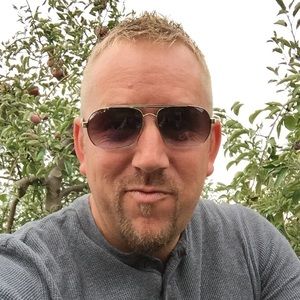 Meet your Posher, Aaron