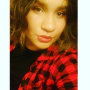 Meet your Posher, Kelani