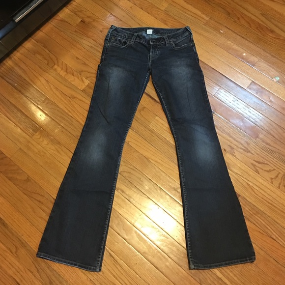 Silver pioneer jeans size 29 x 33 small hole