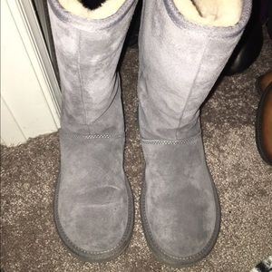 Ugg Gray zipper boot size 7