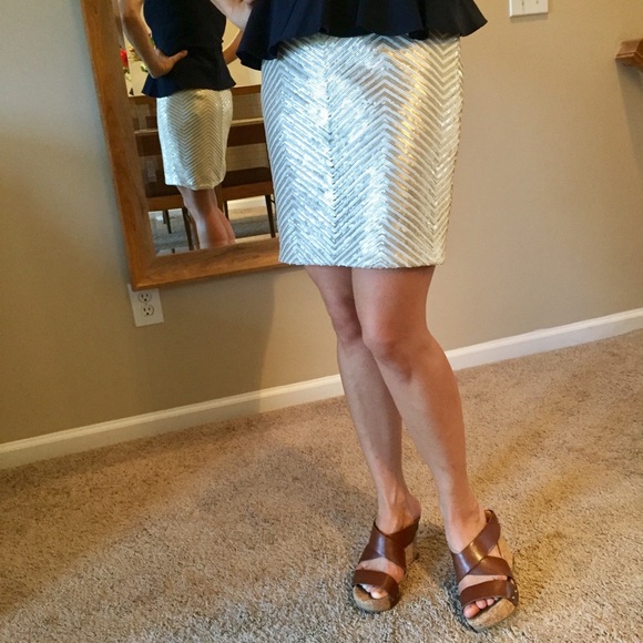Super cute skirt from BR in petit 0 like new - Picture 4 of 4