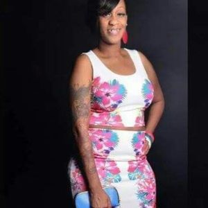 Meet your Posher, Elaine