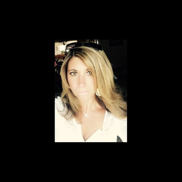 Meet your Posher, Paige - Picture 1 of 1