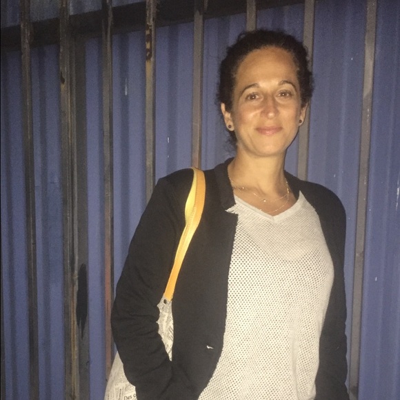 Meet your Posher, Elana