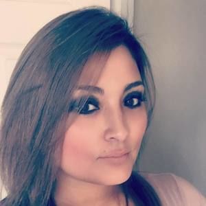 Meet your Posher, Mona