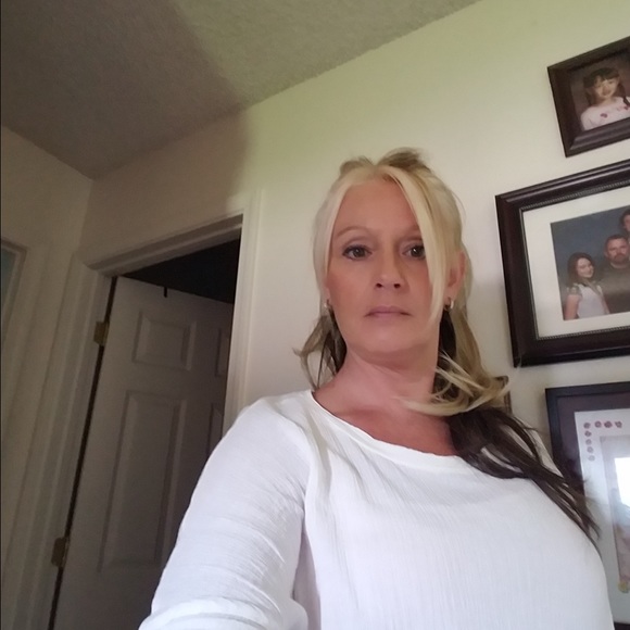 Meet your Posher, Nikki - Picture 1 of 1