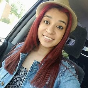 Meet your Posher, Cassandra