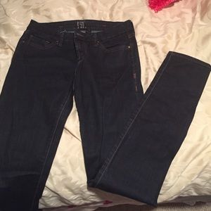 Dark skinny jean