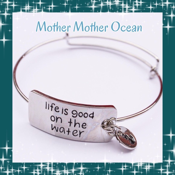 Jewelry - ✅Life is Good on the Water Bracelet✅