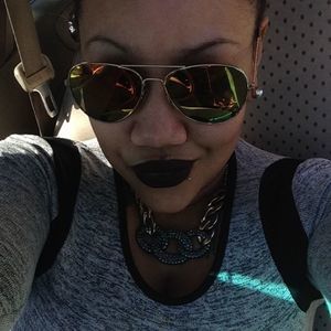 Meet your Posher, Sharese