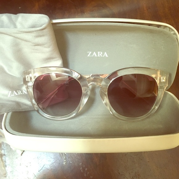 ZARA CLEAR FRAME SUNGLASSES!