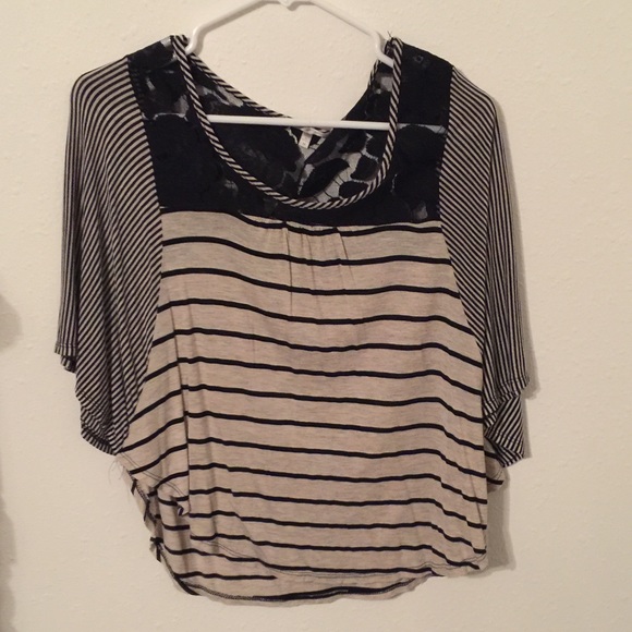 stripe and lace crop top - Picture 1 of 2