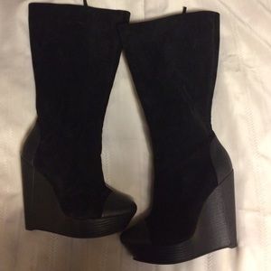 Cassidy Black suede boots
