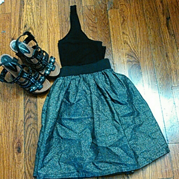 Sale Kardashian Kollection Flare Skirt. - Picture 4 of 4
