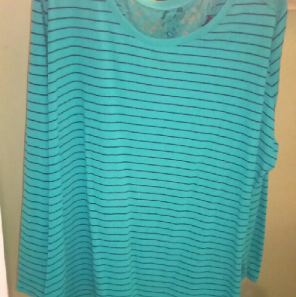 Long sleeve tee