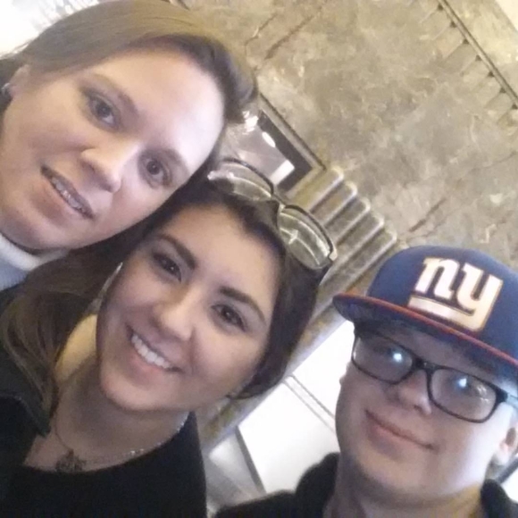 Meet your Posher, Jessica - Picture 1 of 1