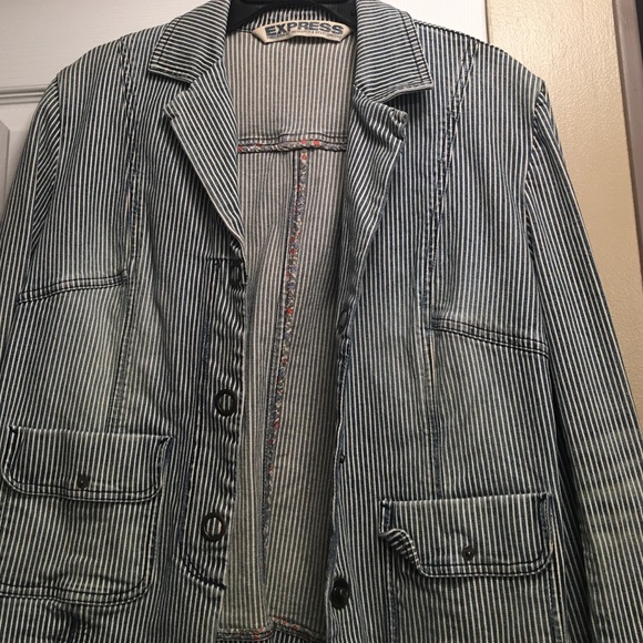Denim jacket - Picture 2 of 3
