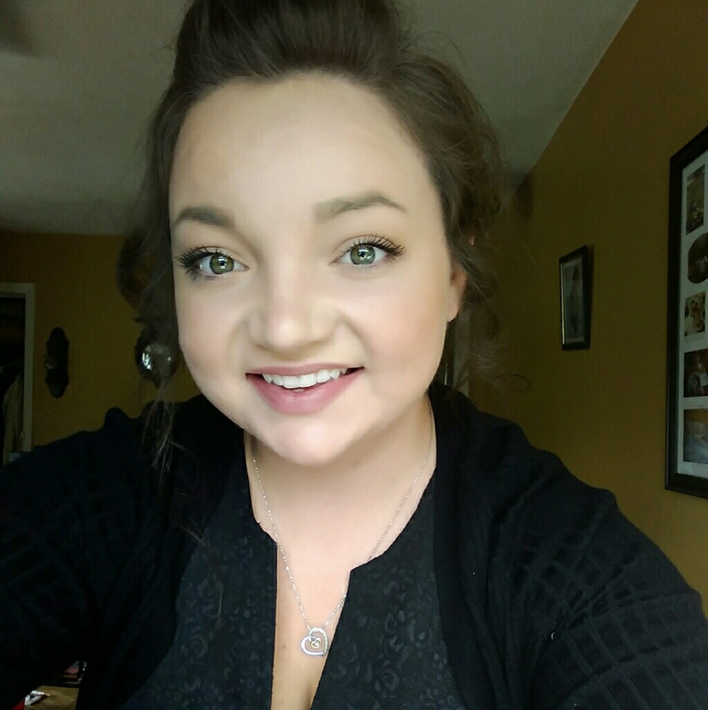 Meet your Posher, Kelly