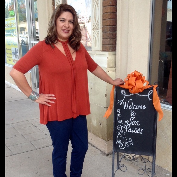 Neck Tie Top-Last One-Close Out - Picture 3 of 3