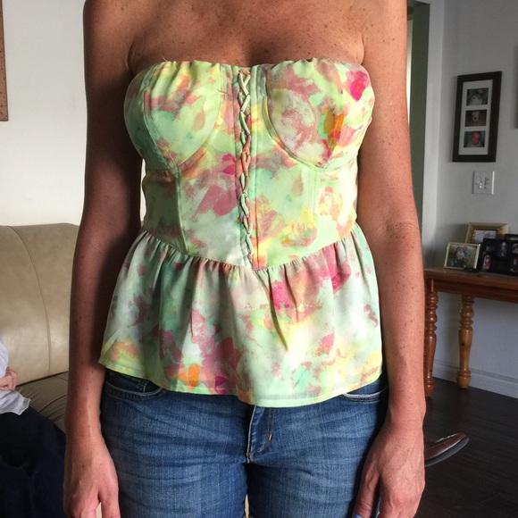 ❤️ Brand New Halter Top