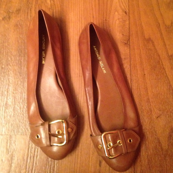 Antonio Melani flats