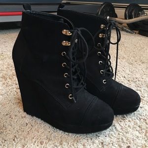 Forever 21 black lace bootie wedges