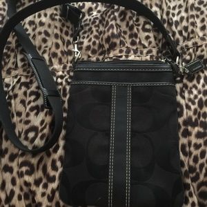 Sm. 🎀💕coach cross body