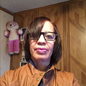 Meet your Posher, Diane