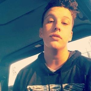 Meet your Posher, Layton