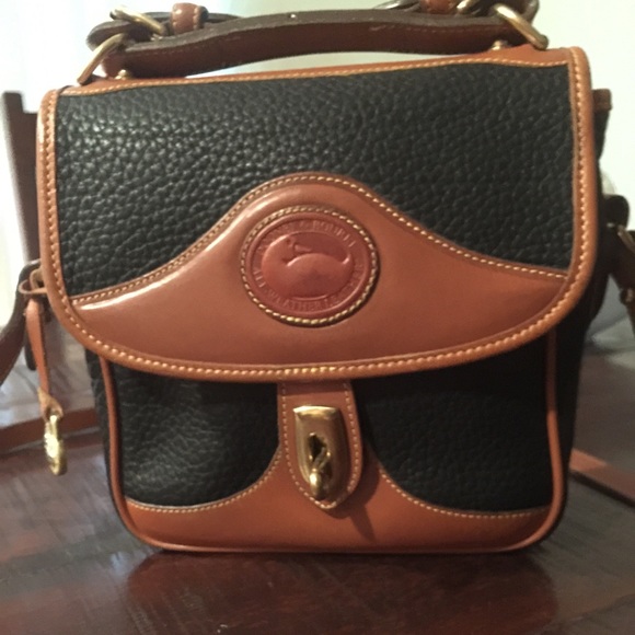 💕Dooney and Bourke cross body