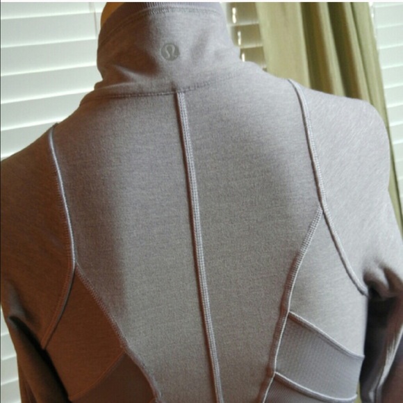 Lululemon pullover - Picture 3 of 4