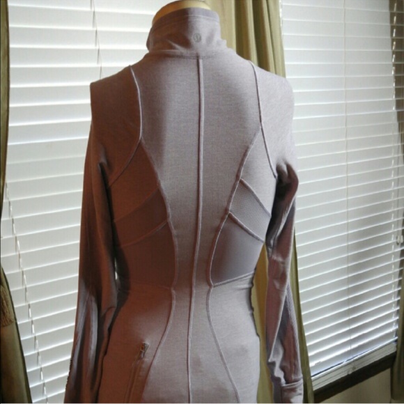 Lululemon pullover - Picture 4 of 4