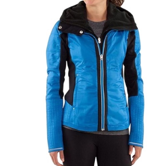 Lululemon Beaming Blue Run Bundle up Jacket