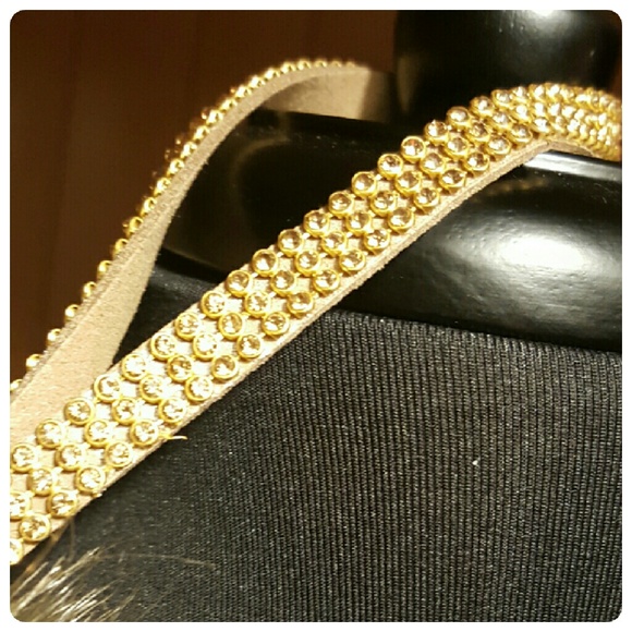 Final price. FAUX FUR CLUTCH - Picture 2 of 5