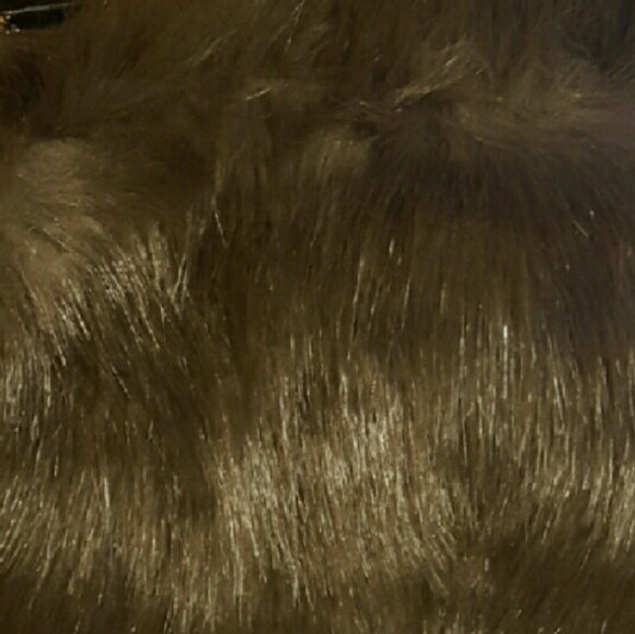 Final price. FAUX FUR CLUTCH - Picture 4 of 5