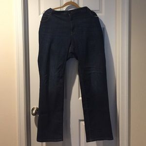 Great classic piece for your wardrobe.