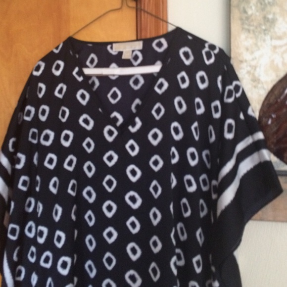 Free Flowing MC Top