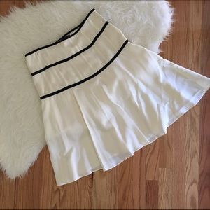 Amazing Theory Silk Skirt!! Size 2