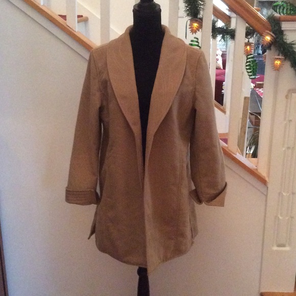 Travelsmith Jackets & Blazers - ⛄️ Beautiful Travelsmith Coat - L