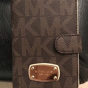 Michael Kors Passport wallet
