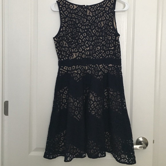 *Host Pick!* NWOT The Limited fit & flare dress 2p - Picture 3 of 3