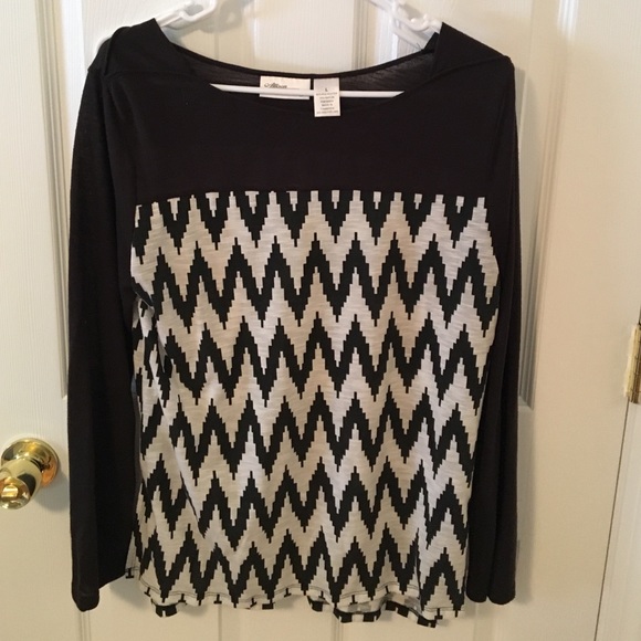 Cute black & white chevron long sleeved top size L - Picture 1 of 3