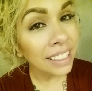 Meet your Posher, Carissa